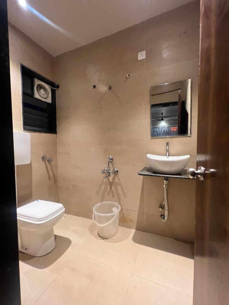 The Nanashree Grand Hotel 3*