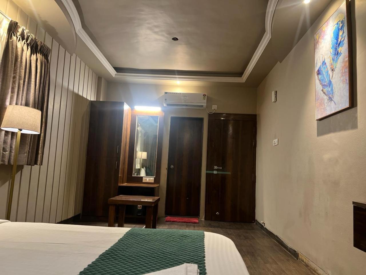 The Nanashree Grand 3*